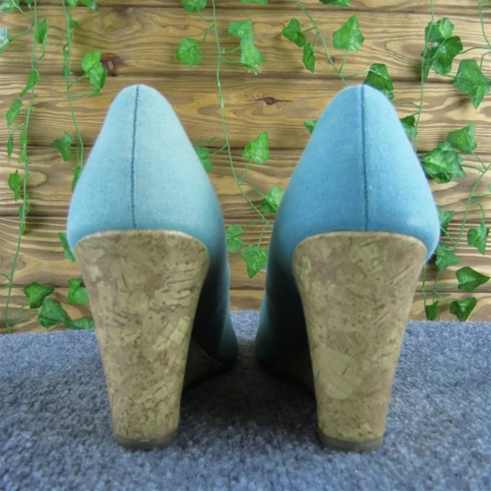 American Eagle Women's  Peep Toe Blue‎ Fabric Pump 10 Medium  Used 2025